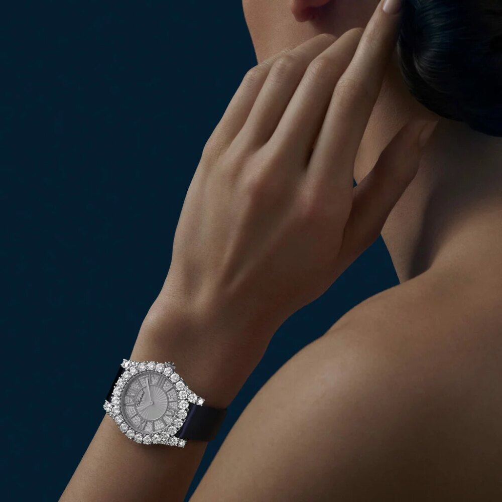 LHeure Du Diamant Round Medium Watch